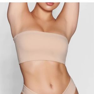 NWT SKIMS FITS EVERYBODY
BANDEAU SZ XL
